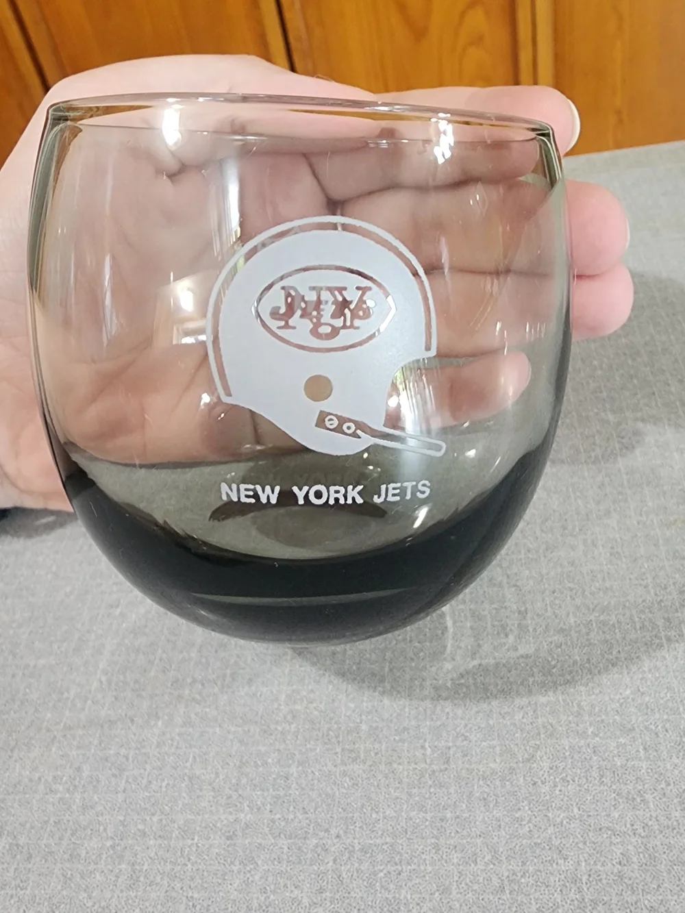 Jets Gray Glass Cup